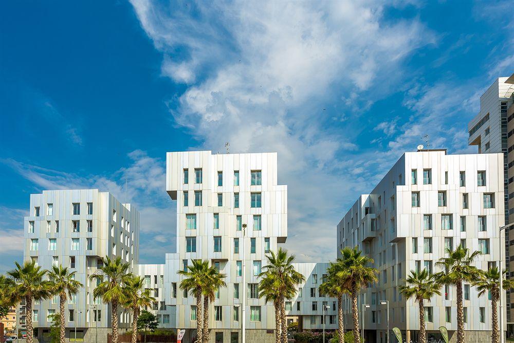 Mistral City Pool Apartments Barcelona Exterior foto